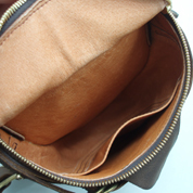 �q�b�v�o�b�O�i�o�b�t�@���[���U�|�E�u���E���j